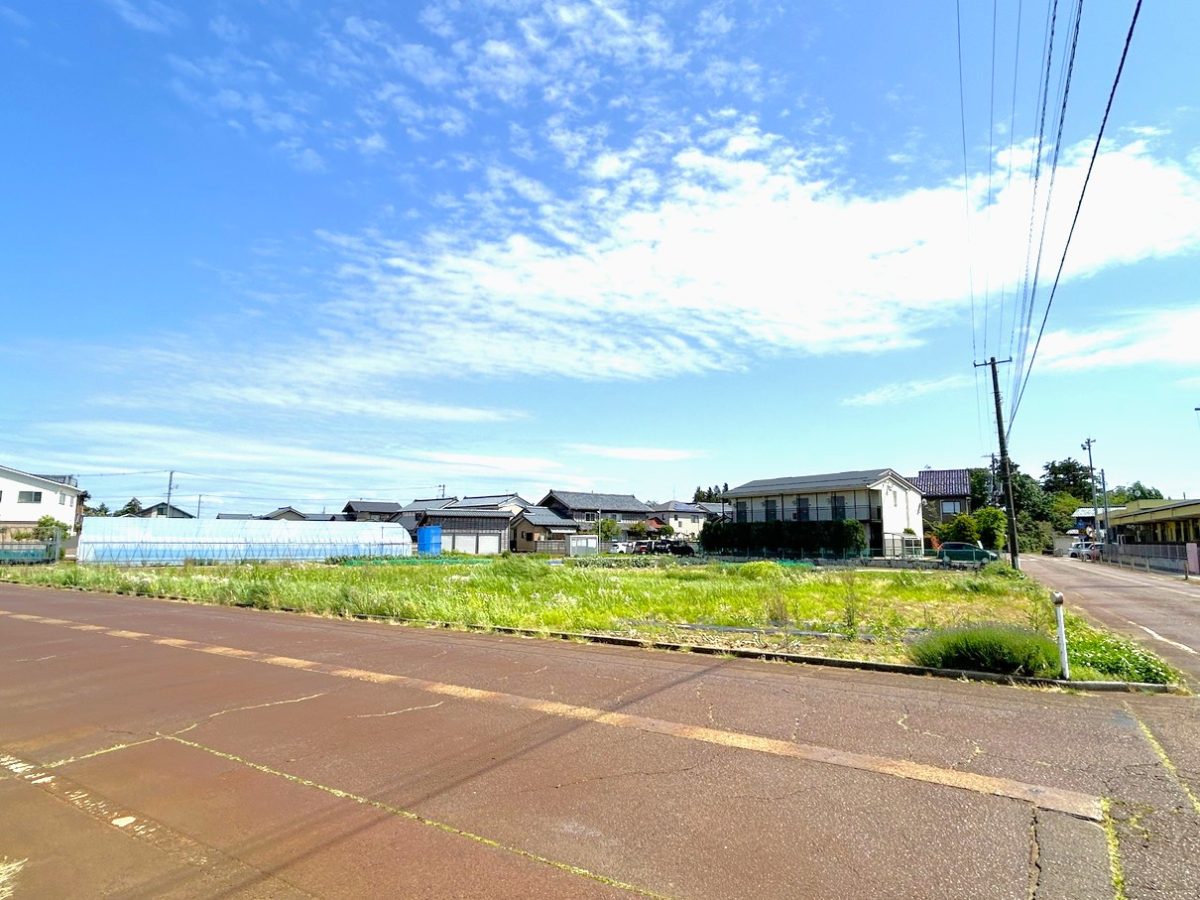 "燕市　吉田西太田分譲地" class="ofi"